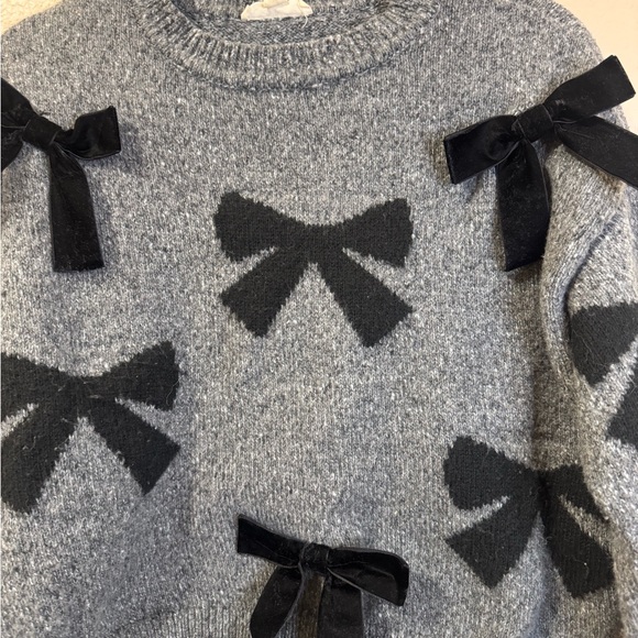I.N. San Francisco Charcoal Sweater with Black Bow Details - Picture 4 of 10